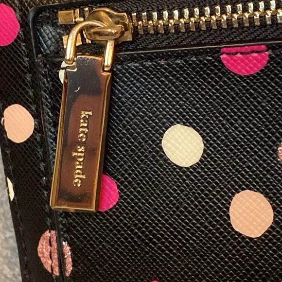 🩷♠️KATE SPADE🩷♠️ Staci Large Glimmer Dot Slim Bifold Wallet/EUC - Picture 6 of 7